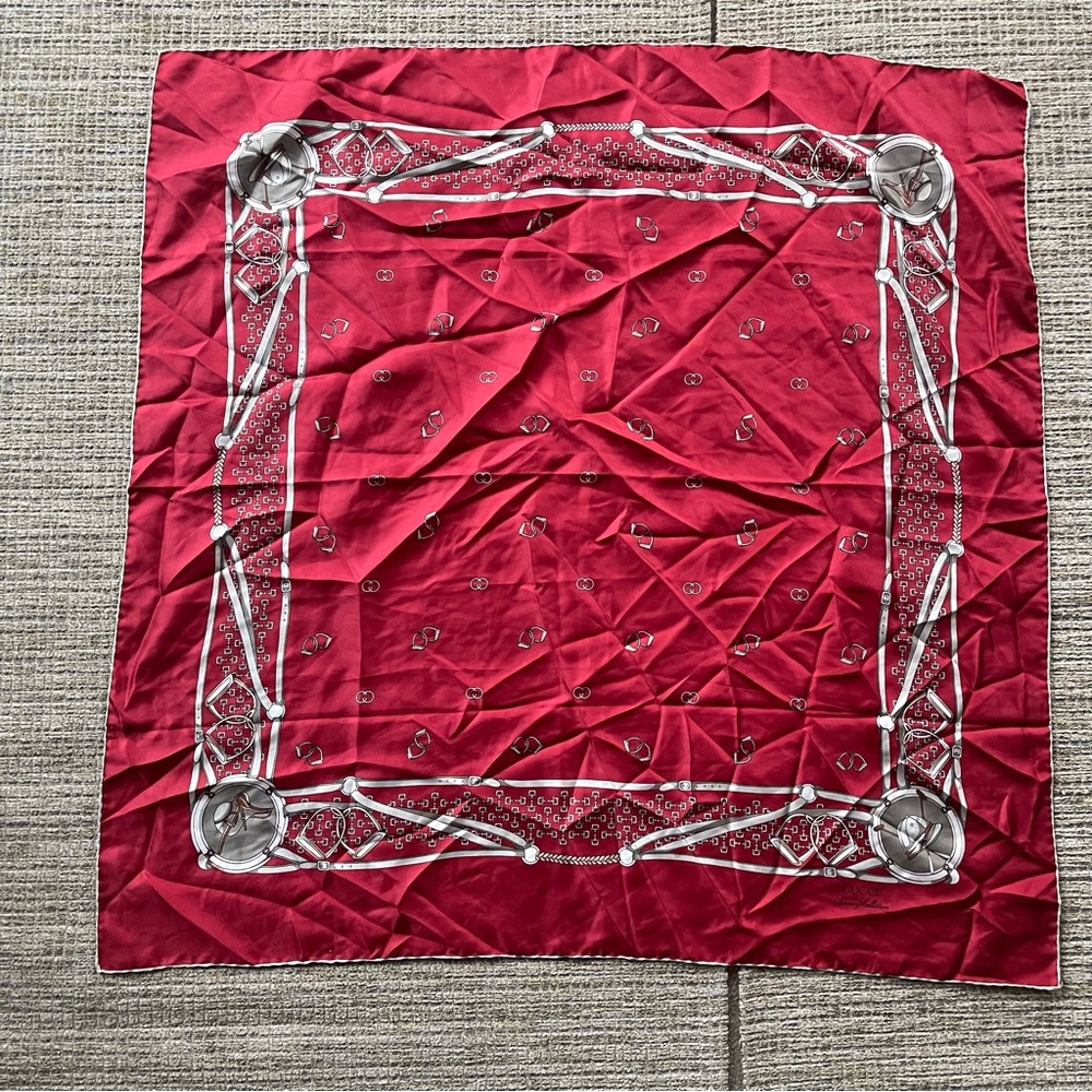 Gucci Silk Vintage Scarf - Picture 2 of 13